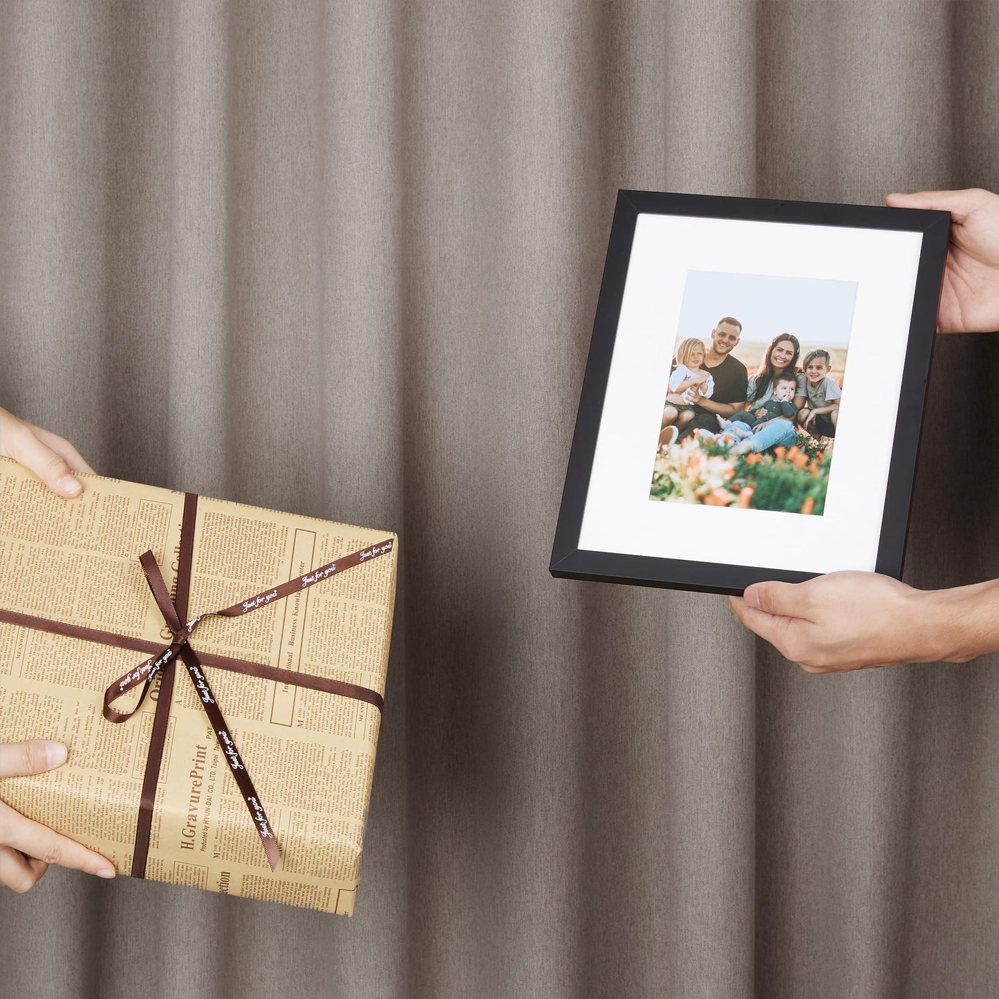 upsimples 8x10 Picture Frame Set of 5, Display Pictures 5x7 with Mat or 8 x 10 Without, Wall Gallery Photo Frames, Black